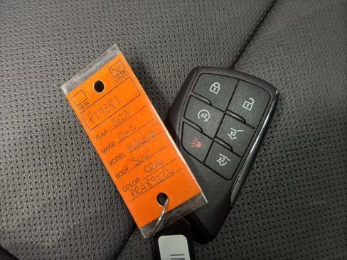 Used 2023 GMC Yukon SLT w/ SLT Premium Package image 43