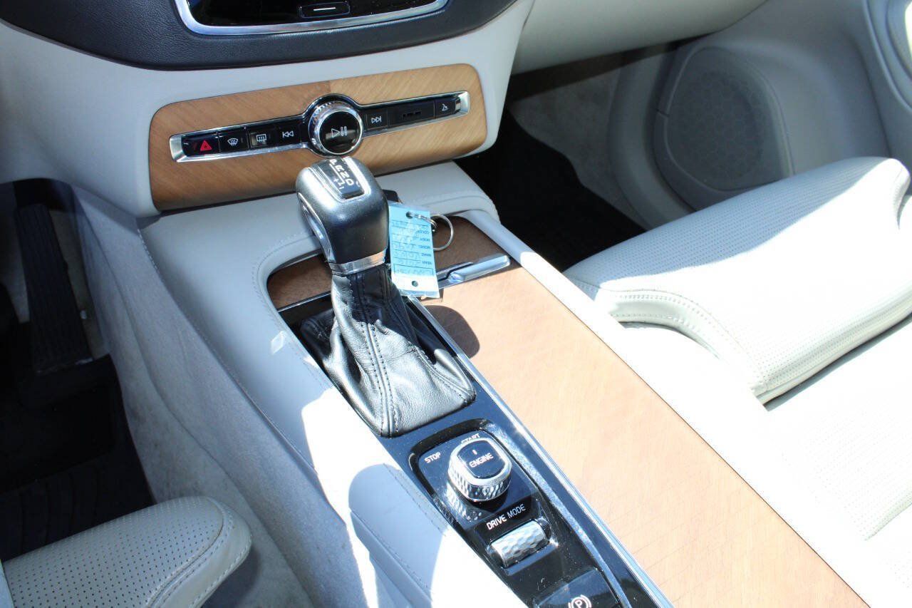 Used 2016 Volvo XC90 T6 Inscription AWD/4WD image 17