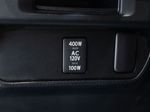 Used 2017 Toyota Tacoma TRD Off-Road image 18