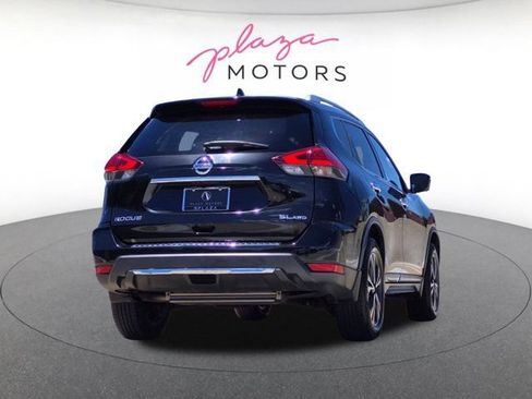 Used 2017 Nissan Rogue SL w/ SL Premium Package AWD/4WD image 5