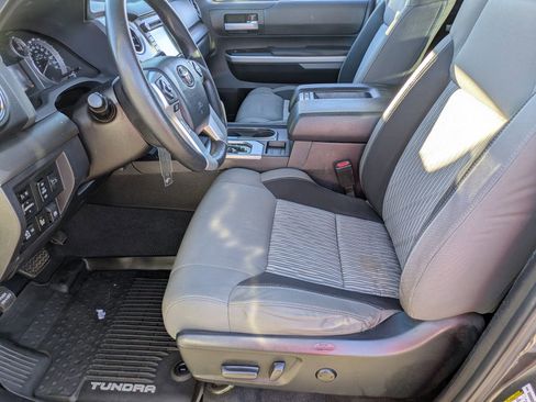 Used 2016 Toyota Tundra SR5 w/ SR5 Upgrade Package image 17