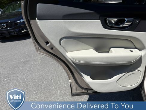 Certified 2025 Volvo XC60 T8 Plus w/ Protection Package Premier AWD/4WD image 20