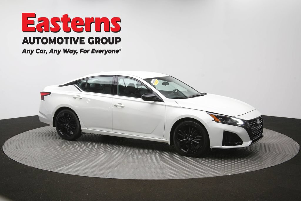 Used 2023 Nissan Altima 2.5 SR FWD image 49