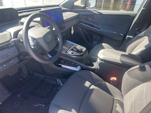 Used 2026 Toyota C-HR AWD/4WD image 13