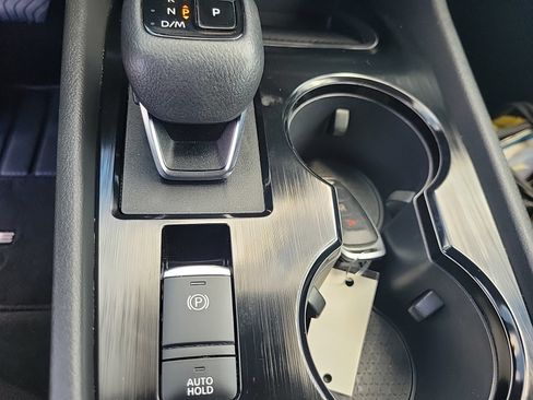 Used 2023 Nissan Rogue S AWD/4WD image 27