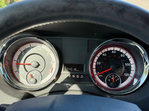 Used 2014 Dodge Grand Caravan SXT w/ UConnect Hands-Free Group FWD image 10