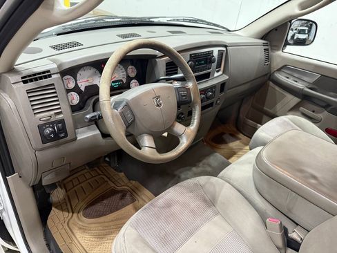 Used 2007 Dodge Ram 1500 Truck SLT image 23