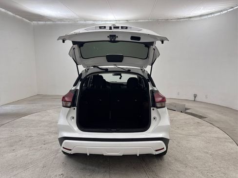 Used 2022 Nissan Kicks S FWD image 24