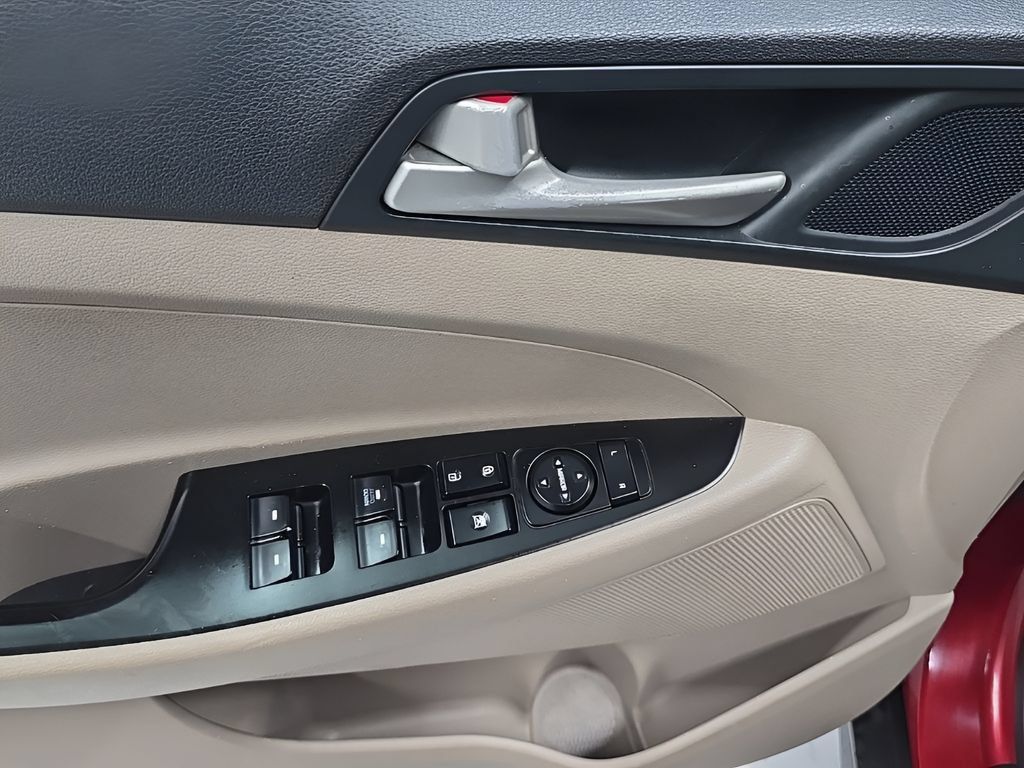 Used 2021 Hyundai Tucson SE FWD image 12