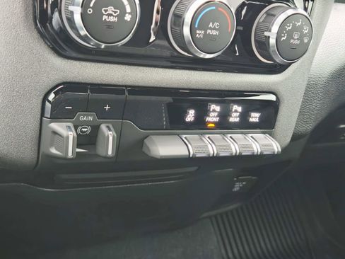 Used 2025 RAM 1500 Classic Warlock image 31