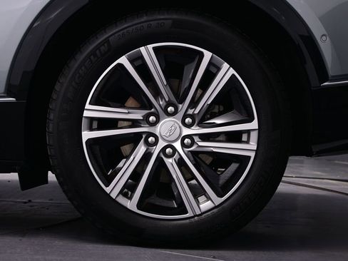 Used 2024 Cadillac Lyriq Luxury RWD image 34