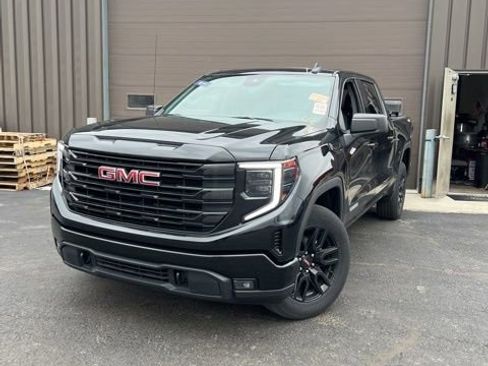 Used 2024 GMC Sierra 1500 Elevation AWD/4WD image 1