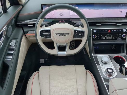 Used 2025 Genesis GV80 3.5T e-SC AWD/4WD image 11