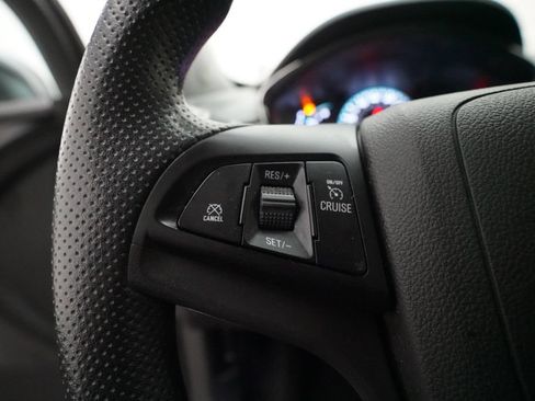 Used 2020 Chevrolet Trax LT FWD image 17