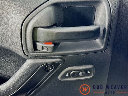 Used 2017 Jeep Wrangler Unlimited Sahara image 19