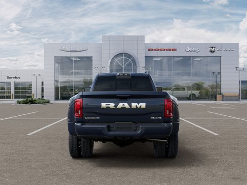 New 2026 RAM 3500 Laramie w/ Max Tow Package AWD/4WD image 17