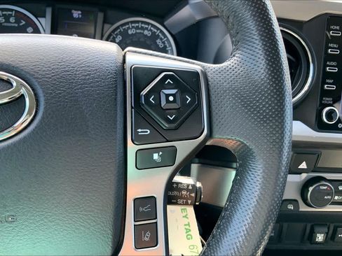 Used 2021 Toyota Tacoma SR5 RWD image 23
