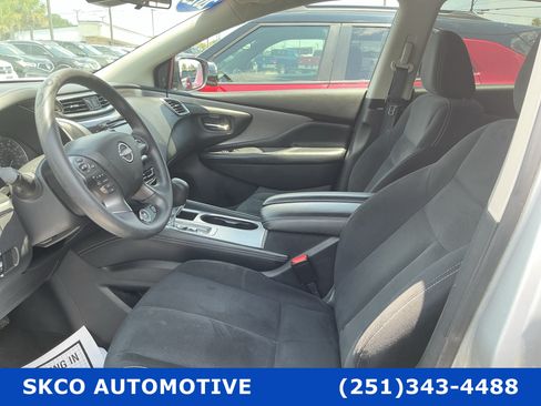 Used 2023 Nissan Murano S AWD/4WD image 3