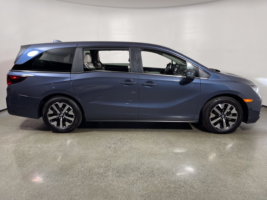 Used 2026 Honda Odyssey EX-L image 2