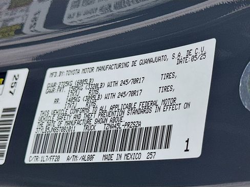 Used 2025 Toyota Tacoma SR5 image 31