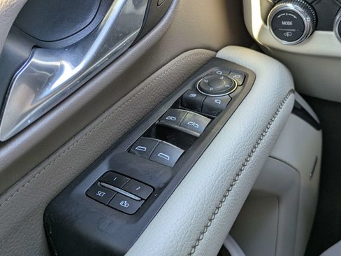 Used 2024 GMC Yukon Denali w/ Advanced Technology Package AWD/4WD image 26