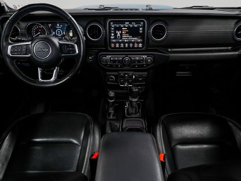 Used 2022 Jeep Wrangler Unlimited Sahara w/ Cold Weather Group image 31