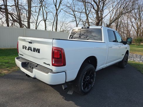 New 2026 RAM 2500 Laramie AWD/4WD image 15