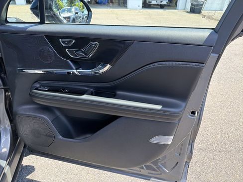 Certified 2023 Lincoln Corsair AWD w/ Equipment Group 101A image 14