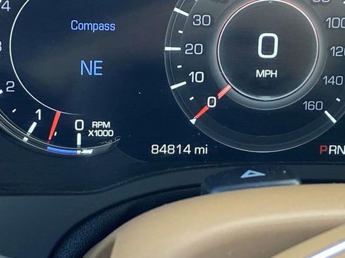 Used 2017 Cadillac Escalade Platinum AWD/4WD image 21