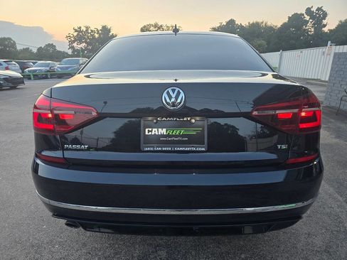 Used 2018 Volkswagen Passat 2.0T R-Line image 9