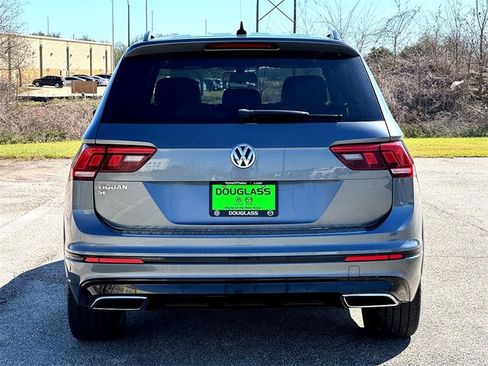 Certified 2020 Volkswagen Tiguan SE image 7