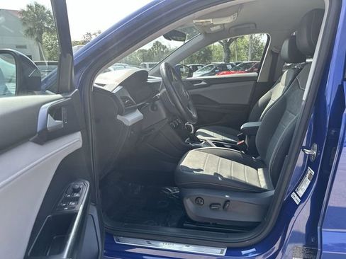 Used 2024 Volkswagen Taos SE FWD image 22