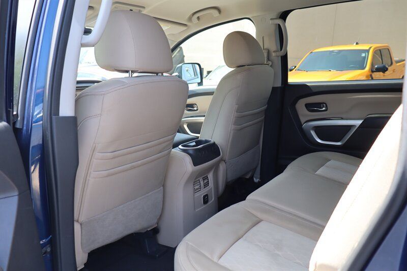Used 2017 Nissan Titan SV AWD/4WD image 25