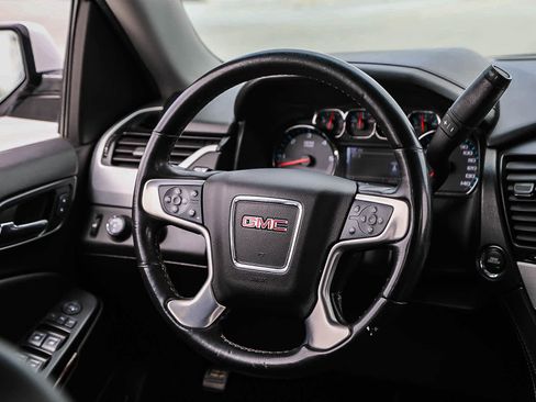 Used 2020 GMC Yukon XL SLT image 14