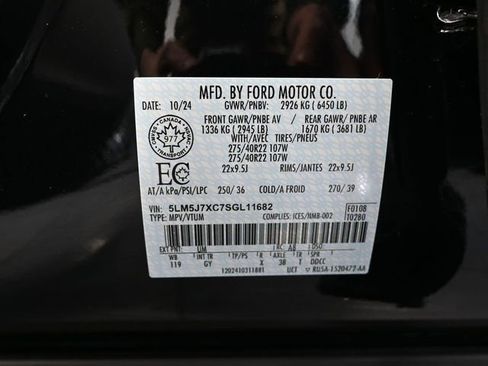 Used 2025 Lincoln Aviator Reserve w/ Jet Appearance Package image 60