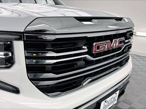 Used 2024 GMC Sierra 1500 SLT w/ SLT Premium Package AWD/4WD image 29