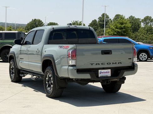 Used 2023 Toyota Tacoma TRD Off-Road w/ Technology Package AWD/4WD image 4