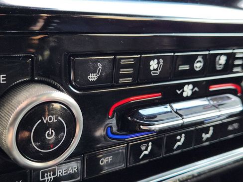 Used 2022 Jeep Grand Cherokee Summit image 15