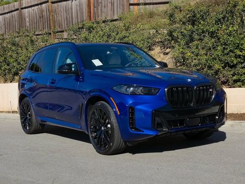 New 2026 BMW X5 M60i w/ Climate Comfort Package image 2