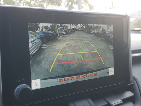 Used 2024 Toyota RAV4 LE image 27