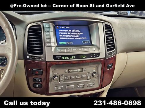 Used 2004 Toyota Land Cruiser AWD/4WD image 18
