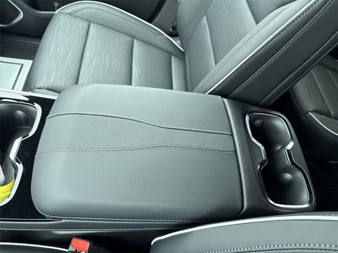 New 2026 Buick Enclave Sport Touring w/ LPO, Floor Liner Package image 27