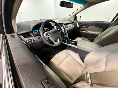 Used 2014 Ford Edge Limited FWD image 2