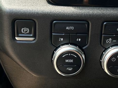 Used 2022 GMC Sierra 1500 Elevation AWD/4WD image 30