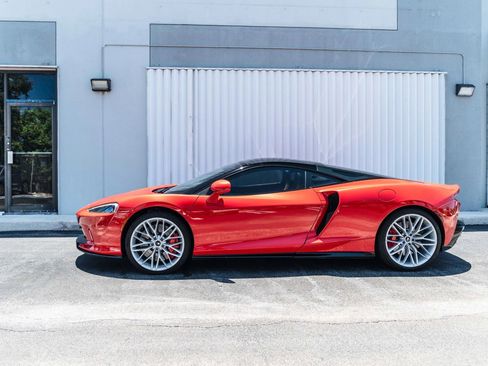 Used 2023 McLaren GT RWD image 4
