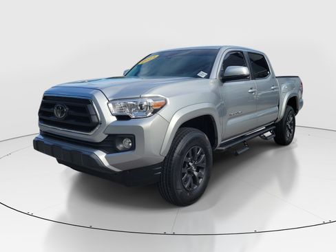 Used 2023 Toyota Tacoma SR5 w/ Technology Package RWD image 3
