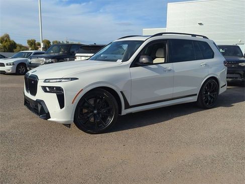 New 2026 BMW X7 M60i image 2