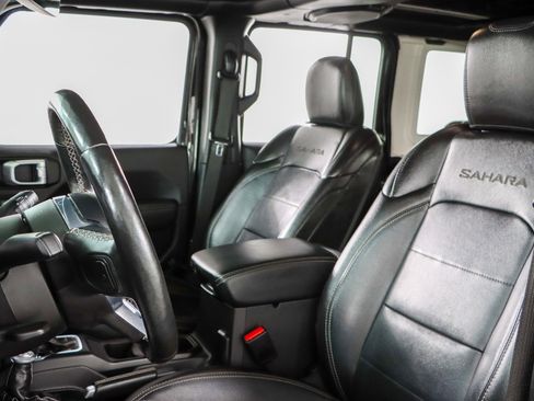 Used 2023 Jeep Wrangler Unlimited Sahara w/ Cold Weather Group AWD/4WD image 24