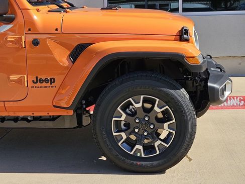 New 2026 Jeep Gladiator Sport AWD/4WD image 3