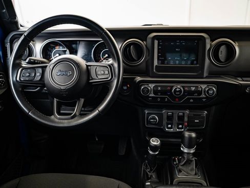 Used 2022 Jeep Wrangler Sport S image 33